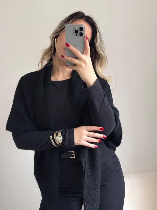 Yumuşak Dokulu Detay Üçgen Şal Siyah