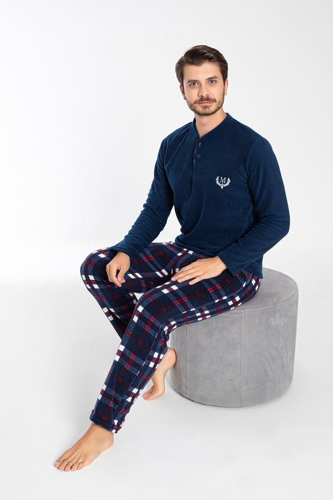 Erkek Lacivert Hakim Yaka Önü Düğmeli Ve Nakışlı Polar Pijama Takımı.