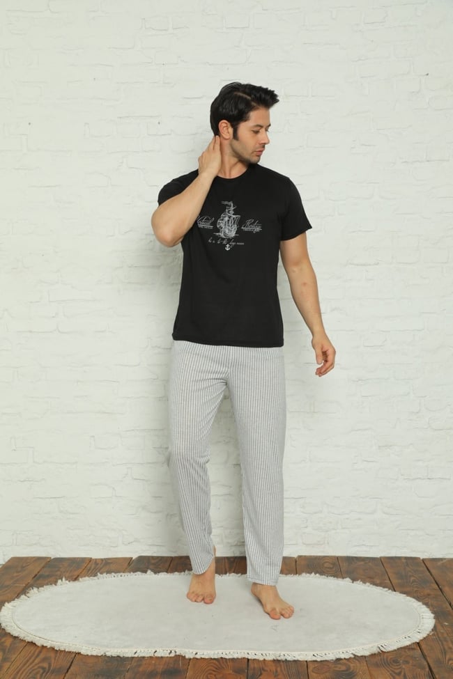 Erkek Siyah Gemi Baskılı Çizgili Pijama Takımı