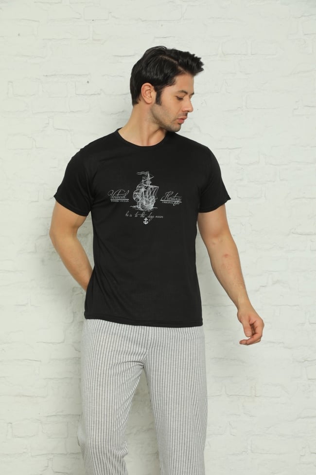 Erkek Siyah Gemi Baskılı Çizgili Pijama Takımı