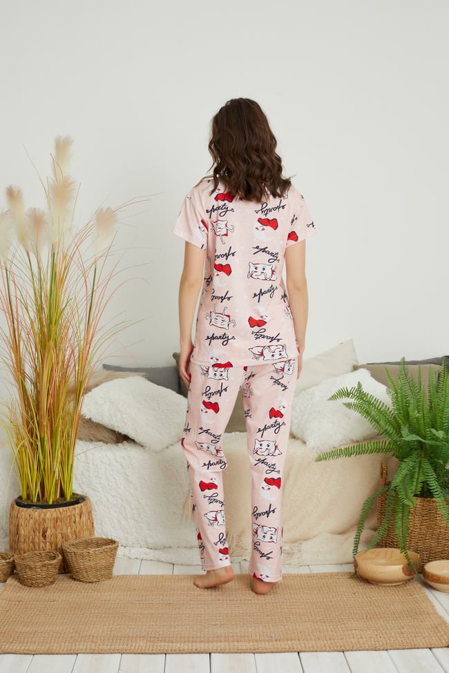 Kadın Açık Somon Shorty Baskılı Kısa Kollu Altı Uzun Pijama Takımı.