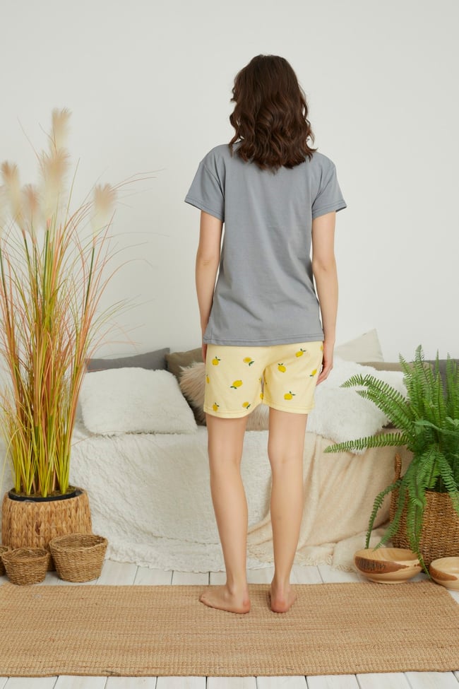 Kadın Antrasit Limon Baskılı Kısa Kollu Şortlu Pijama Takımı.