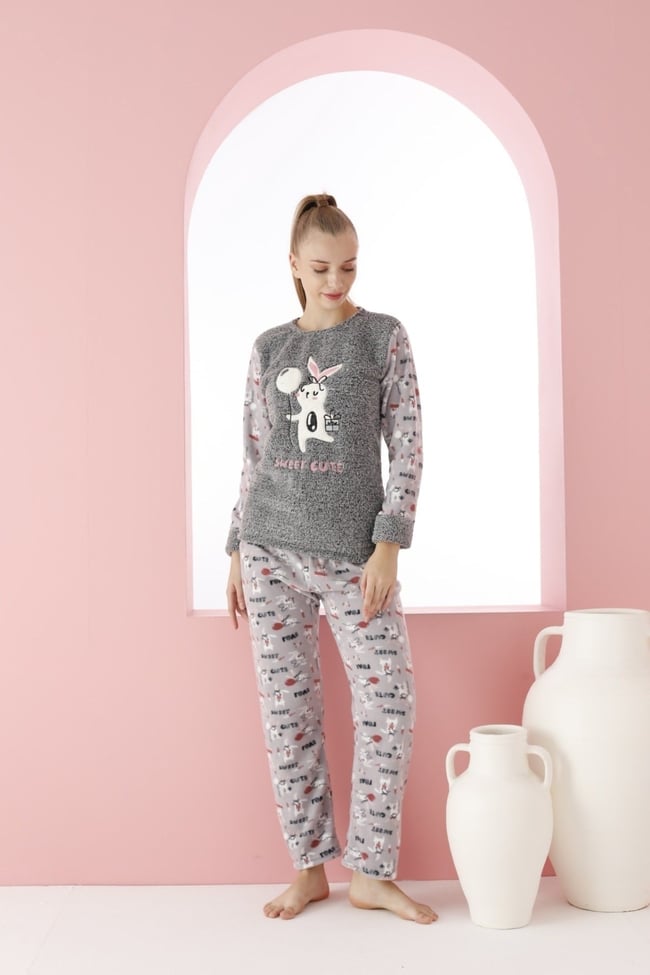 Kadın Antrasit Sevimli Tavşancık Nakışlı Polar Peluş Pijama Takımı.