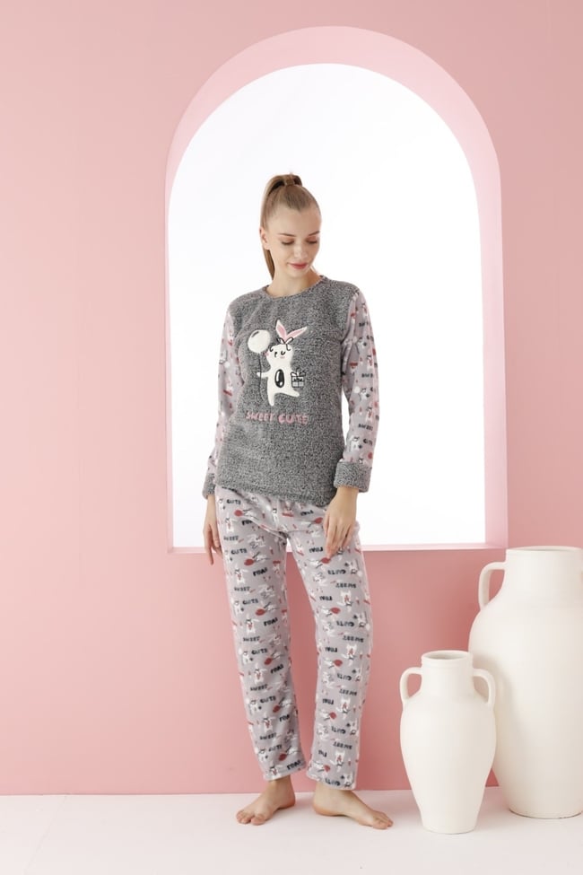 Kadın Antrasit Sevimli Tavşancık Nakışlı Polar Peluş Pijama Takımı.