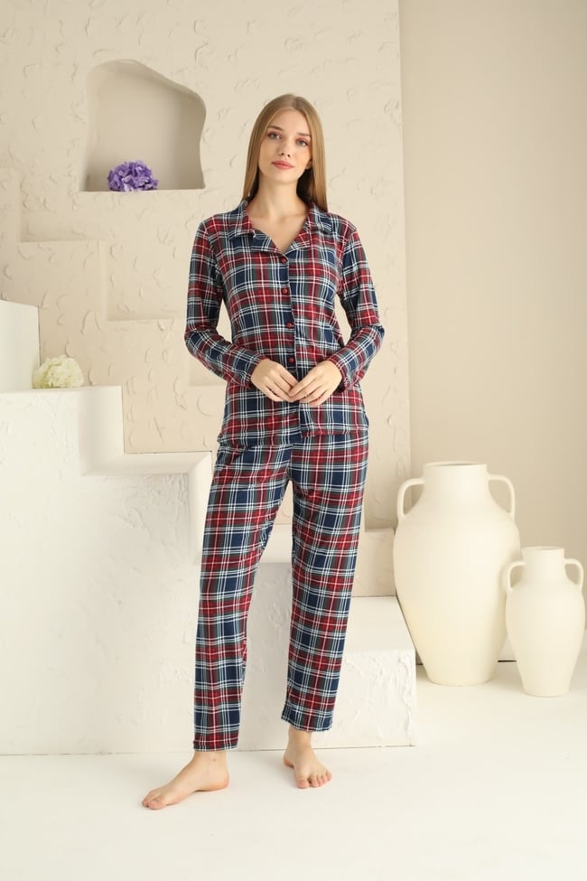 Kadın Bordo Ekose Baskılı Bebe Yaka Önü Düğmeli Pijama Takımı.