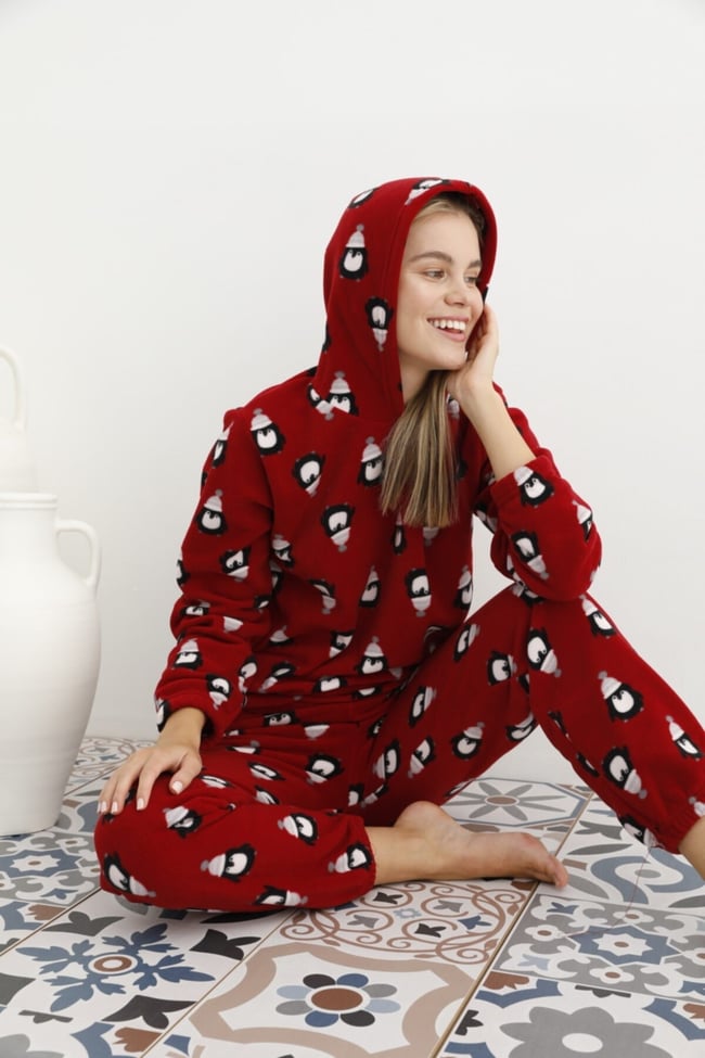 Kadın Bordo Penguen Desenli Kapüşonlu Polar Pijama Takımı