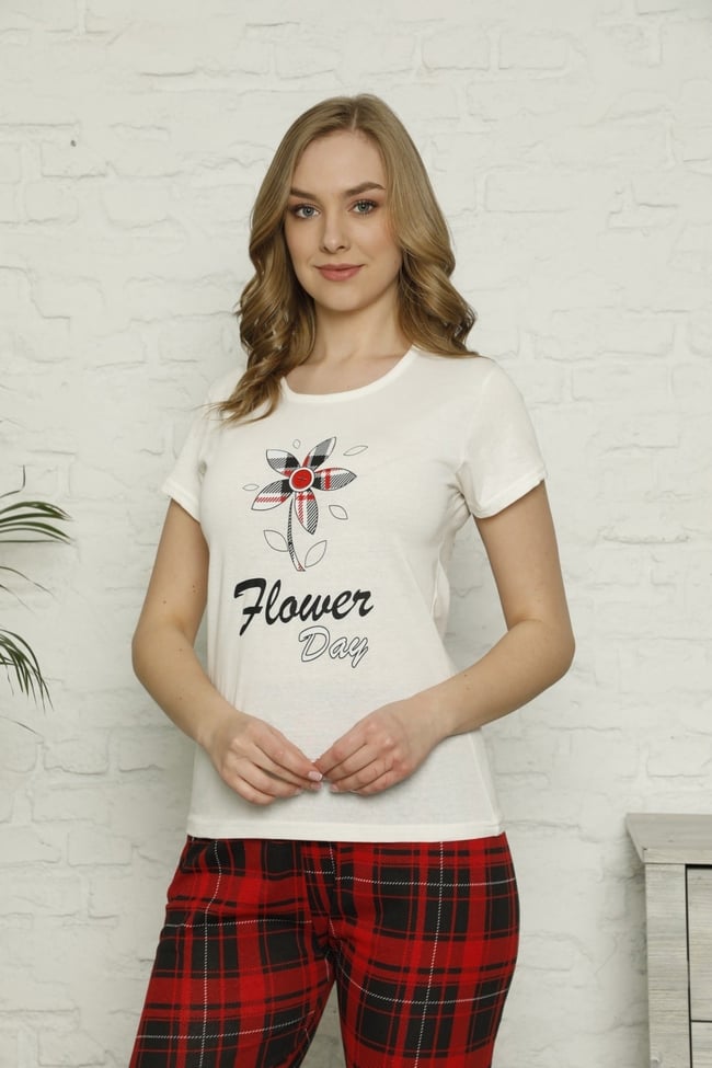 Kadın Ekru Çiçek Desenli Ekoseli Pijama Takımı