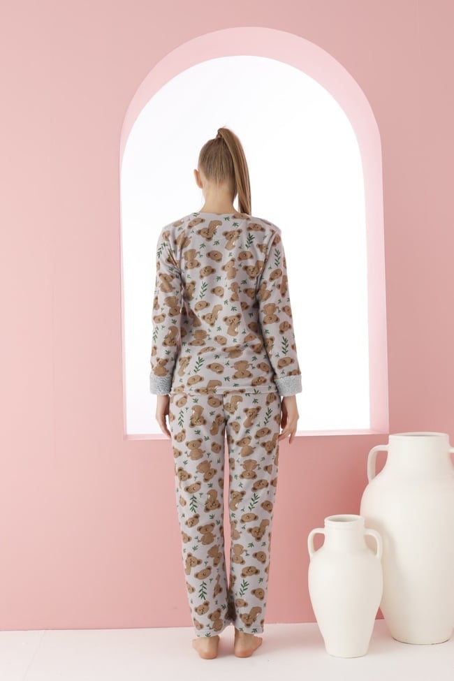 Kadın Füme Yoga Yapan Sevimli Kuala Nakışlı Polar Peluş Pijama Takımı.