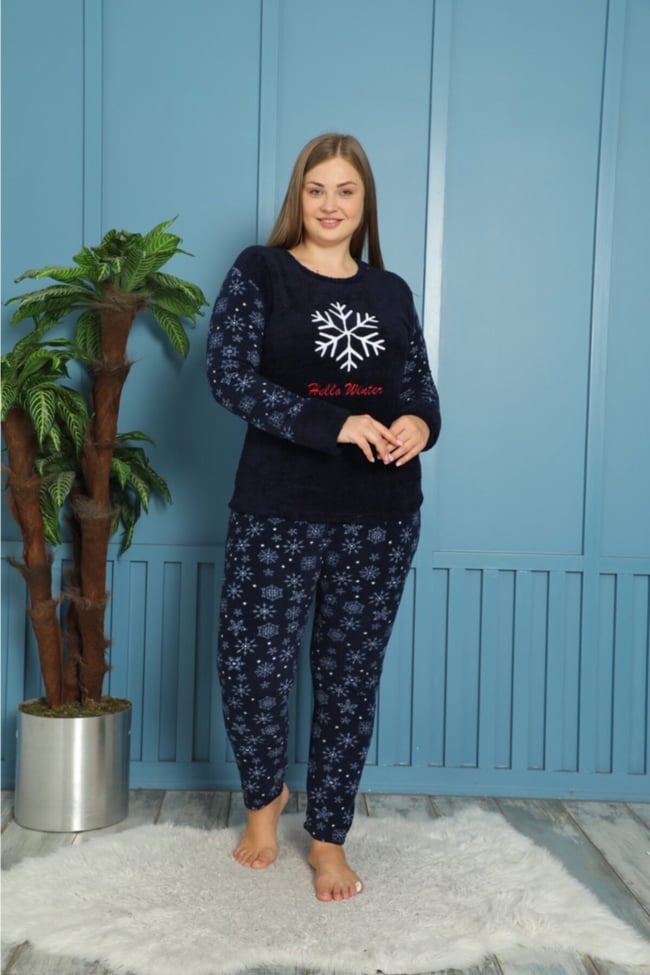 Kadın Gece Mavisi Hello Winter Yazılı Kar Desenli Polar Peluş Pijama Takımı