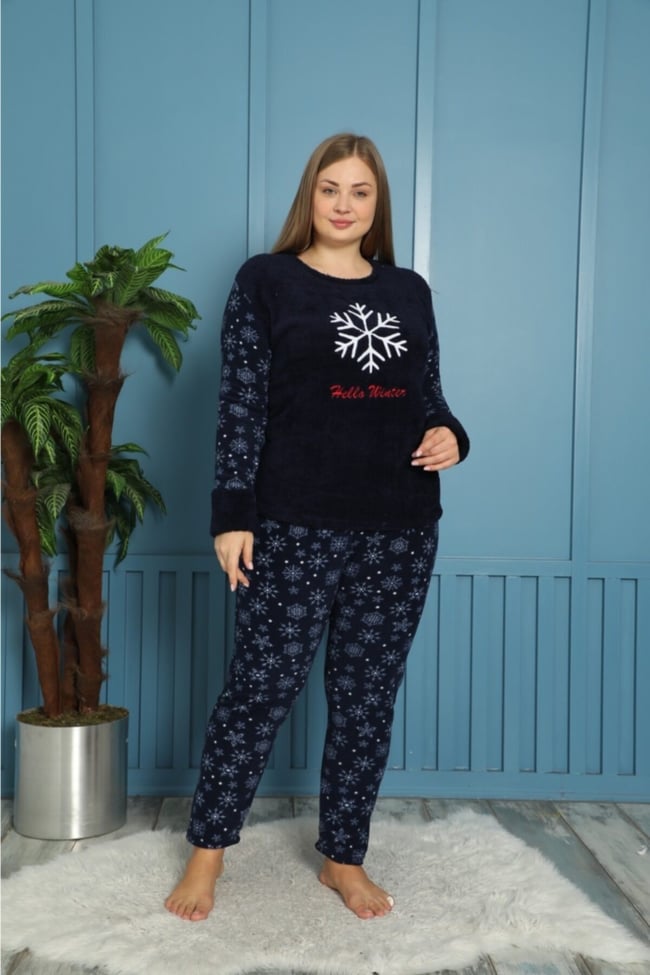 Kadın Gece Mavisi Hello Winter Yazılı Kar Desenli Polar Peluş Pijama Takımı