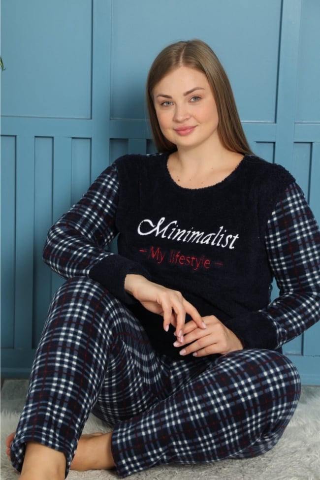 Kadın Gece Mavisi Minimalist Yazılı Ekose Desenli Polar Peluş Pijama Takımı