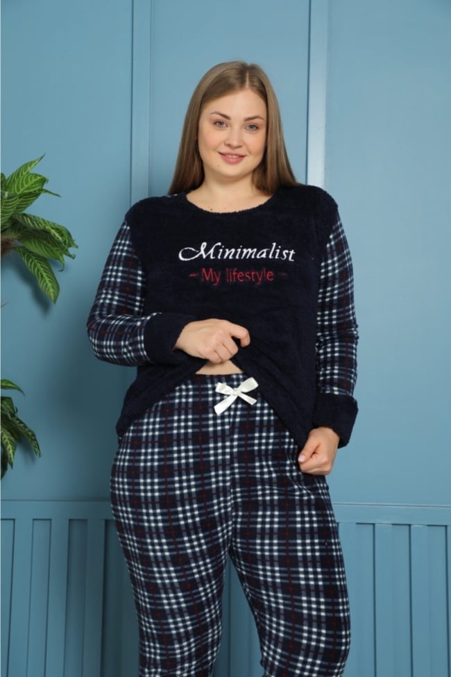 Kadın Gece Mavisi Minimalist Yazılı Ekose Desenli Polar Peluş Pijama Takımı