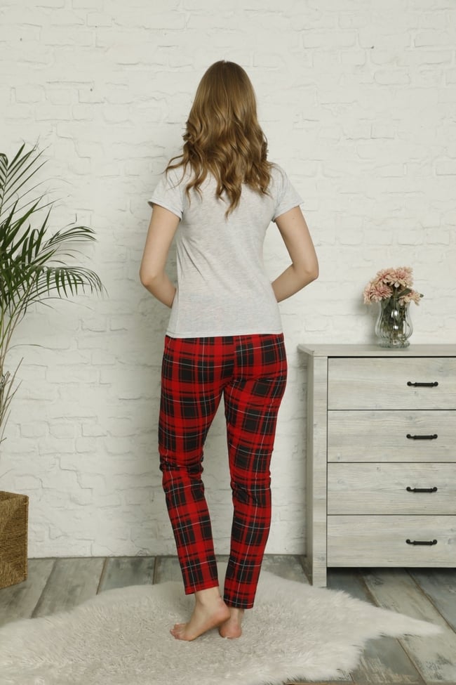 Kadın Gri Çiçek Desenli Ekoseli Pijama Takımı