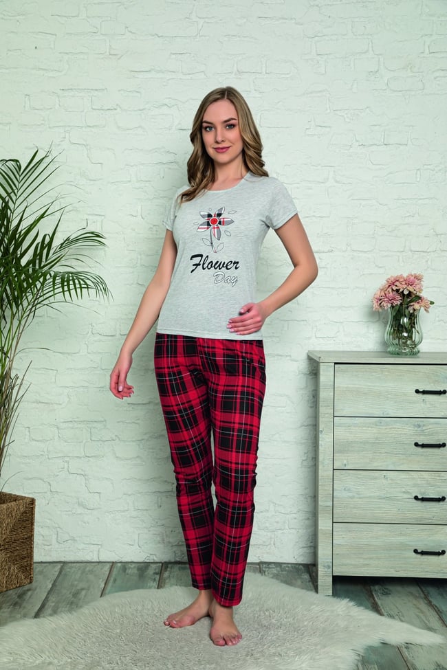 Kadın Gri Çiçek Desenli Ekoseli Pijama Takımı