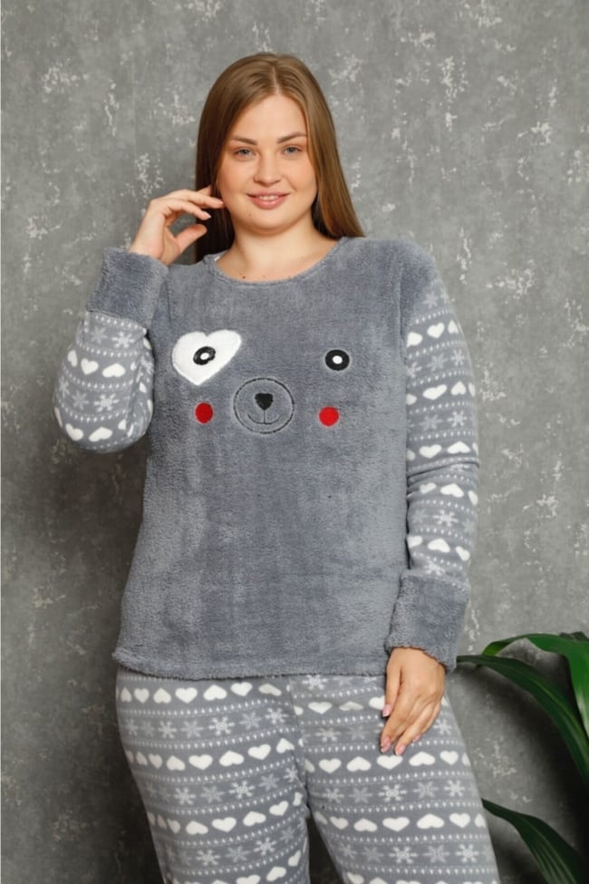Kadın Gri Kalpli Ekose Desenli Polar Peluş Pijama Takımı
