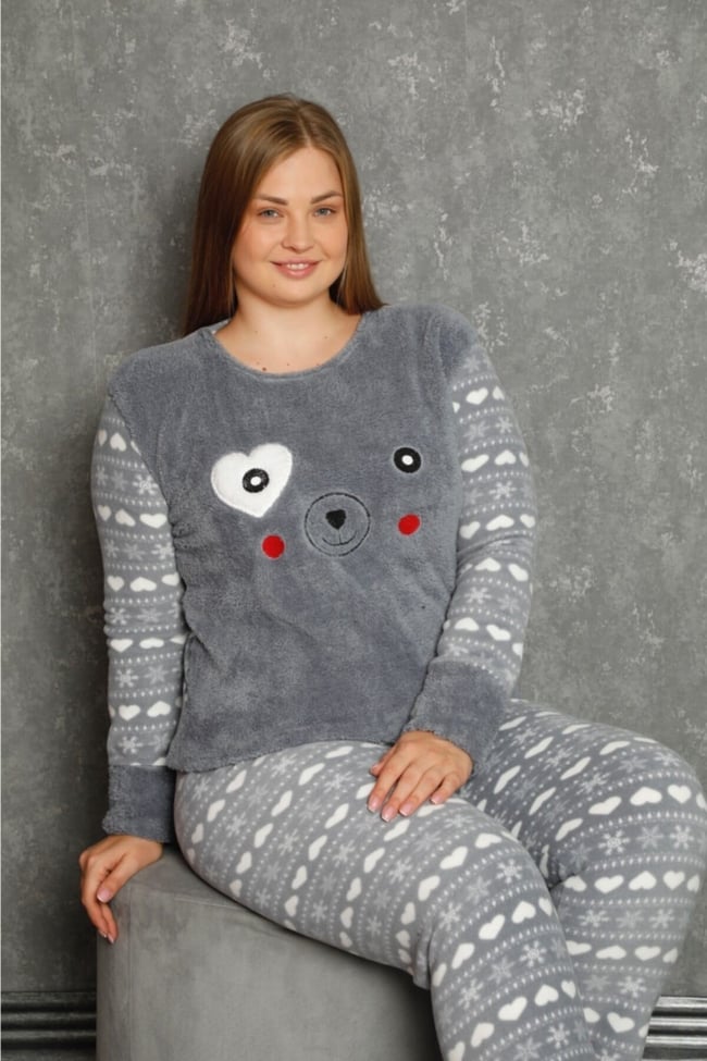 Kadın Gri Kalpli Ekose Desenli Polar Peluş Pijama Takımı