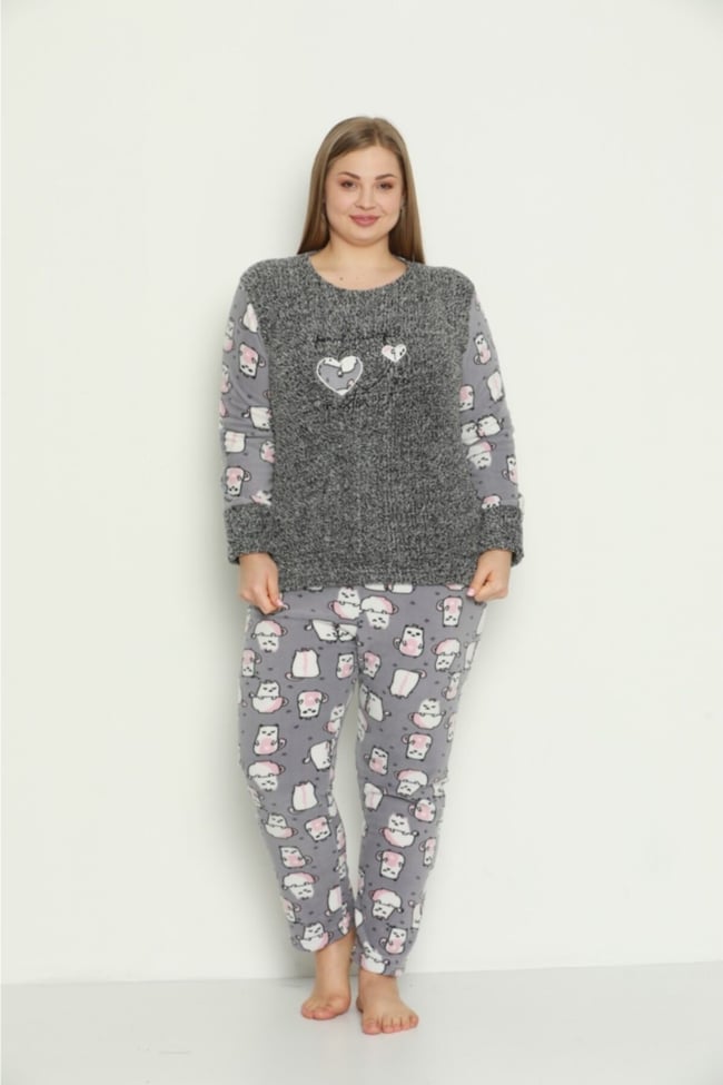 Kadın Gri Kalpli Kedicik Desenli Polar Peluş Pijama Takımı