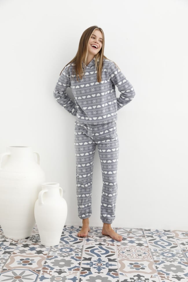 Kadın Gri Kar Desenli Kalpli Kapüşonlu Polar Eşofman Pijama Takımı