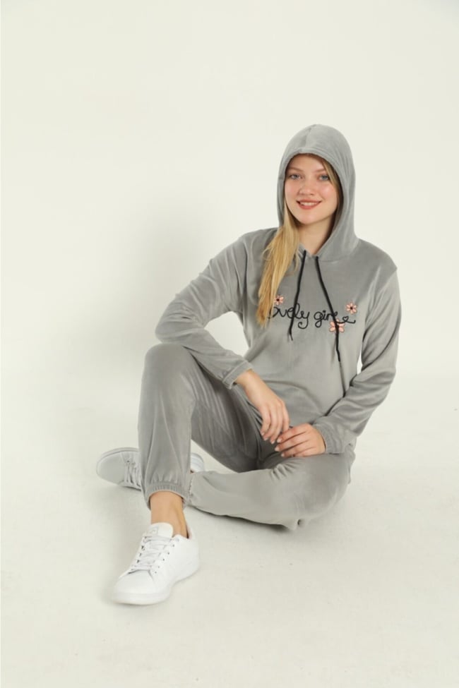 Kadın Gri Lovely Girl Nakışlı Kapüşonlu Ve Cepli Fransız Kadife Eşofman Takımı