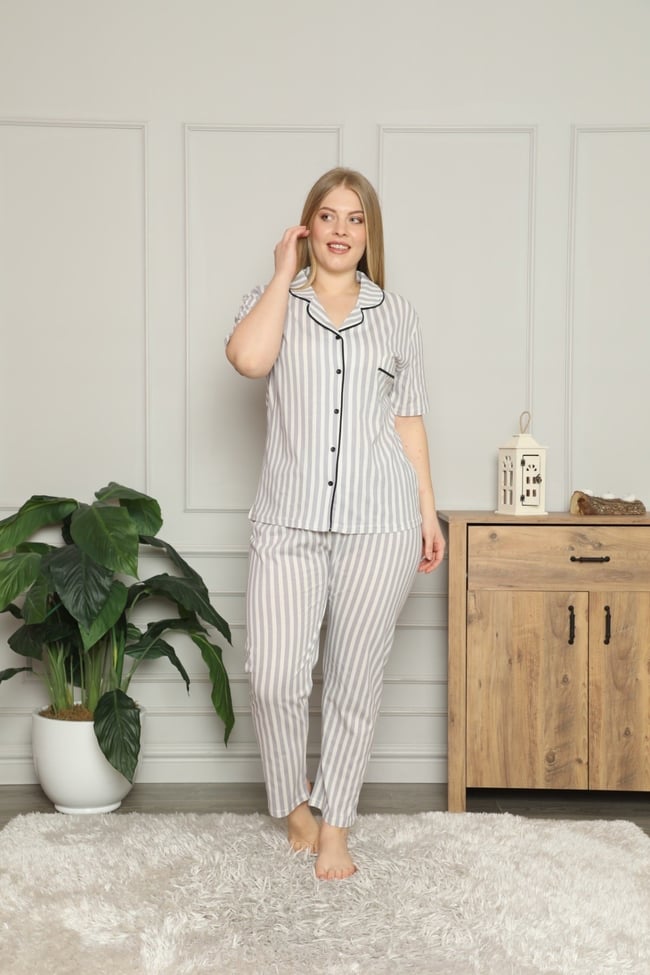 Kadın Gri Önü Düğmeli Çizgili Yakalı Pijama Takımı