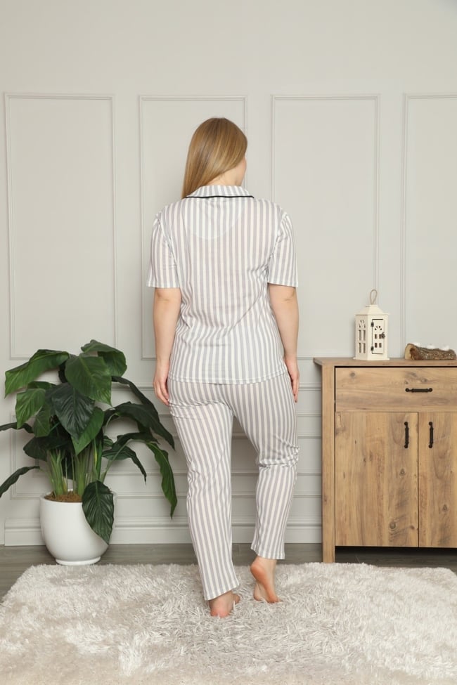 Kadın Gri Önü Düğmeli Çizgili Yakalı Pijama Takımı