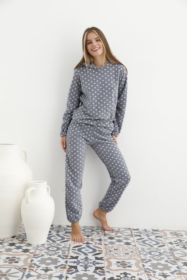 Kadın Gri Puan Desenli Kapüşonlu Polar Eşofman Pijama Takımı