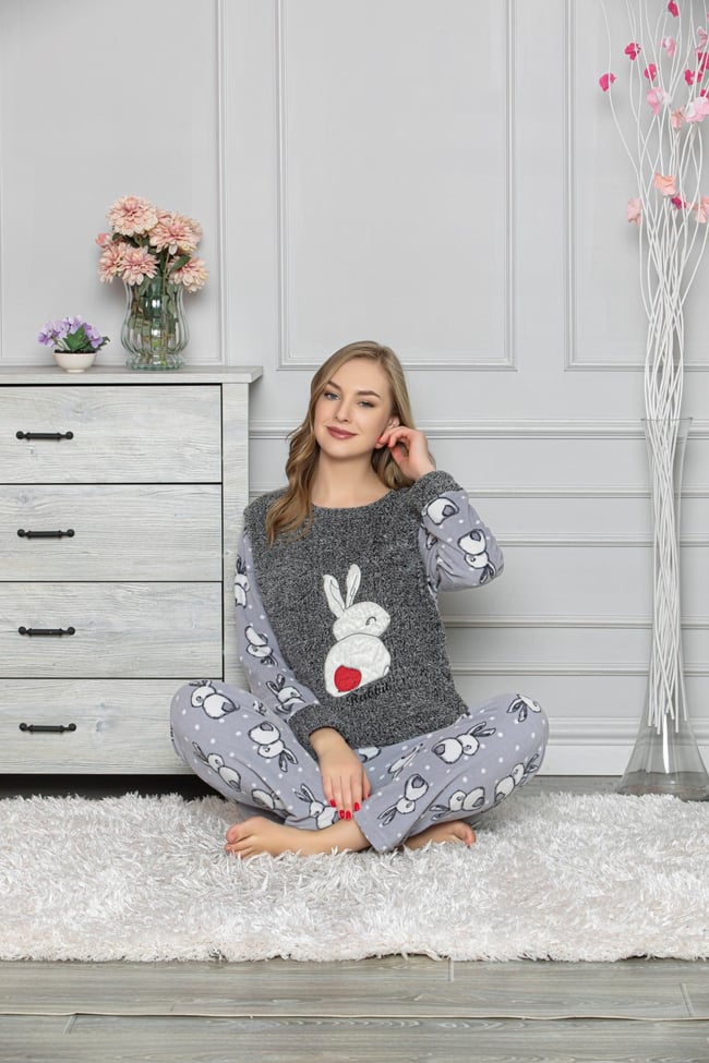 Kadın Gri Tavşanlı Polar Pijama Takım
