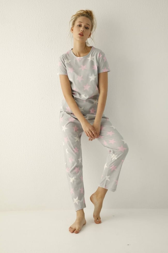 Kadın Gri Yıldız Desenli Kısa Kollu Pijama Takımı