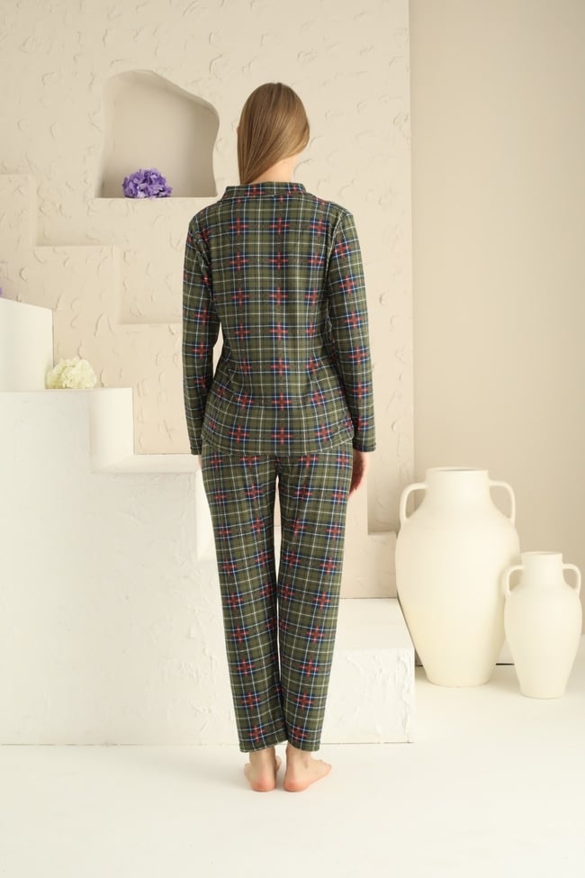 Kadın Haki Ekose Baskılı Bebe Yaka Önü Düğmeli Pijama Takımı.