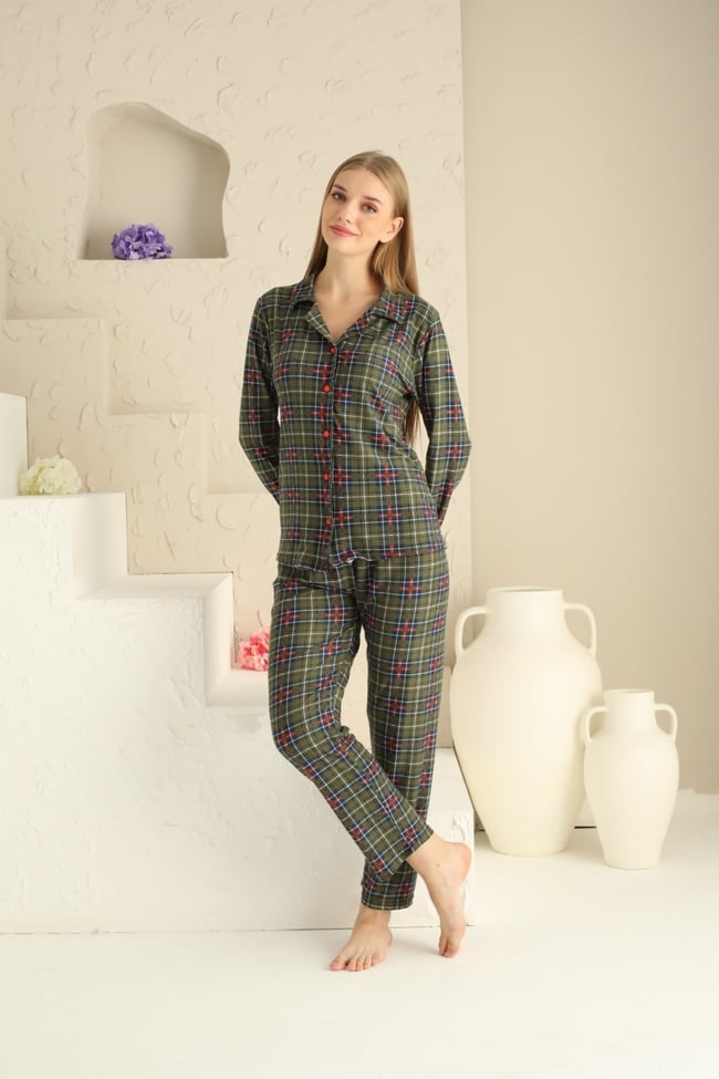 Kadın Haki Ekose Baskılı Bebe Yaka Önü Düğmeli Pijama Takımı.