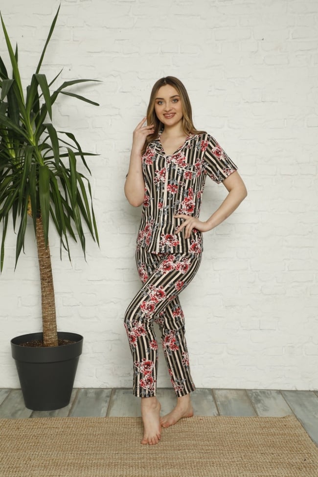 Kadın Kırmızı Çiçek Desenli Çizgili Düğmeli Pijama Takım