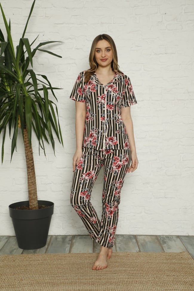 Kadın Kırmızı Çiçek Desenli Çizgili Düğmeli Pijama Takım