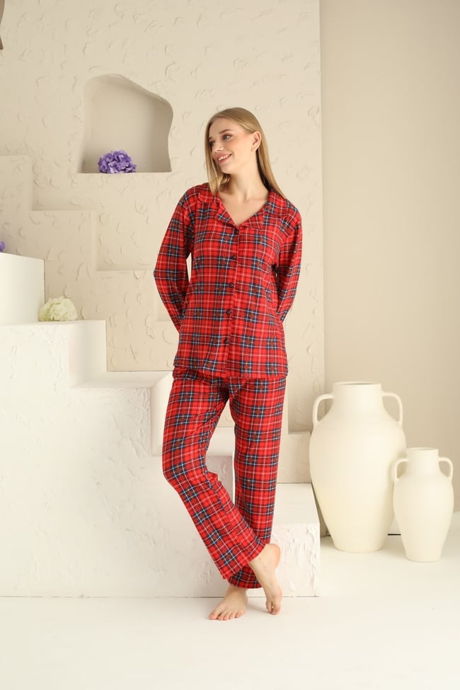 Kadın Kırmızı Ekose Baskılı Bebe Yaka Önü Düğmeli Pijama Takımı.