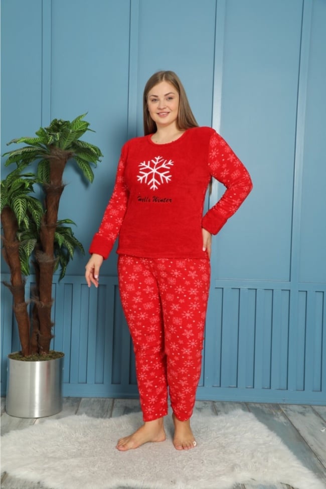 Kadın Kırmızı Hello Winter Yazılı Kar Desenli Polar Peluş Pijama Takımı