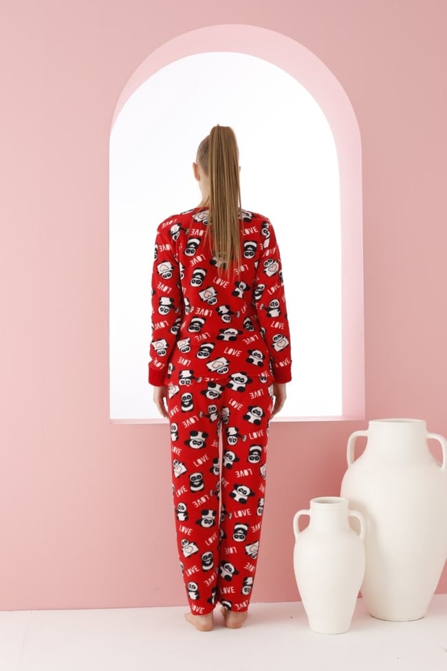 Kadın Kırmızı Love Yazılı Panda Nakışlı Polar Peluş Pijama Takımı.