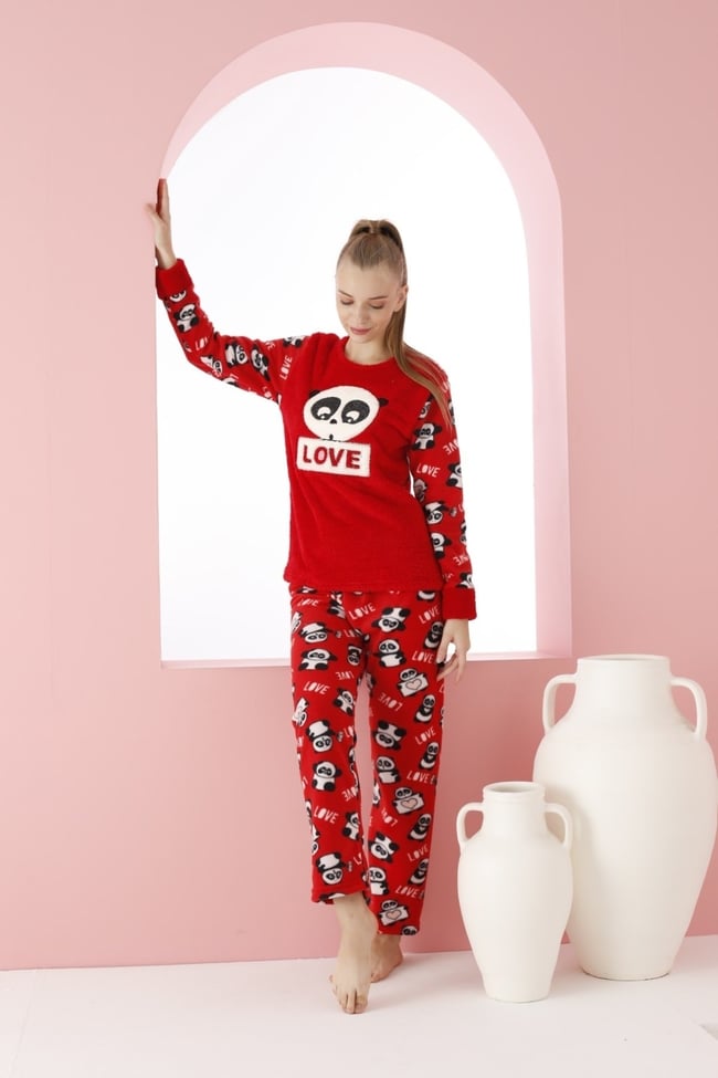 Kadın Kırmızı Love Yazılı Panda Nakışlı Polar Peluş Pijama Takımı.