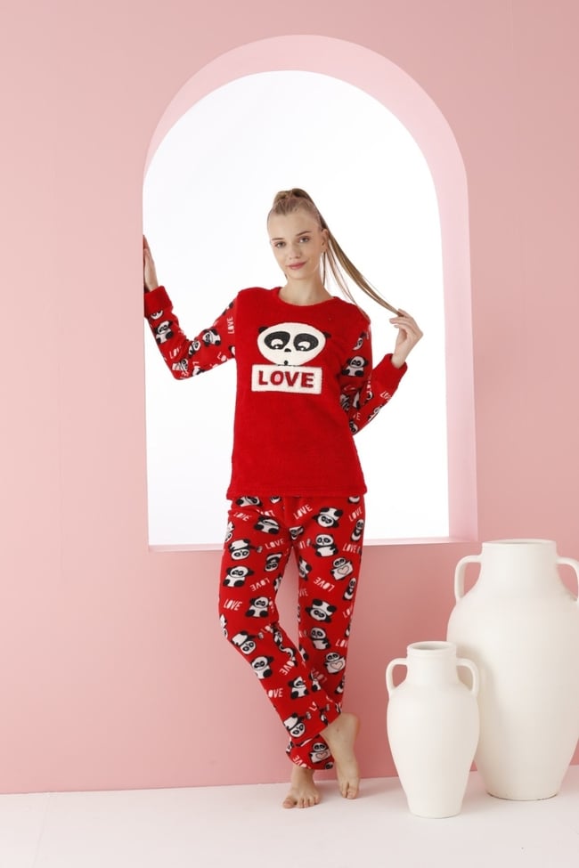Kadın Kırmızı Love Yazılı Panda Nakışlı Polar Peluş Pijama Takımı.