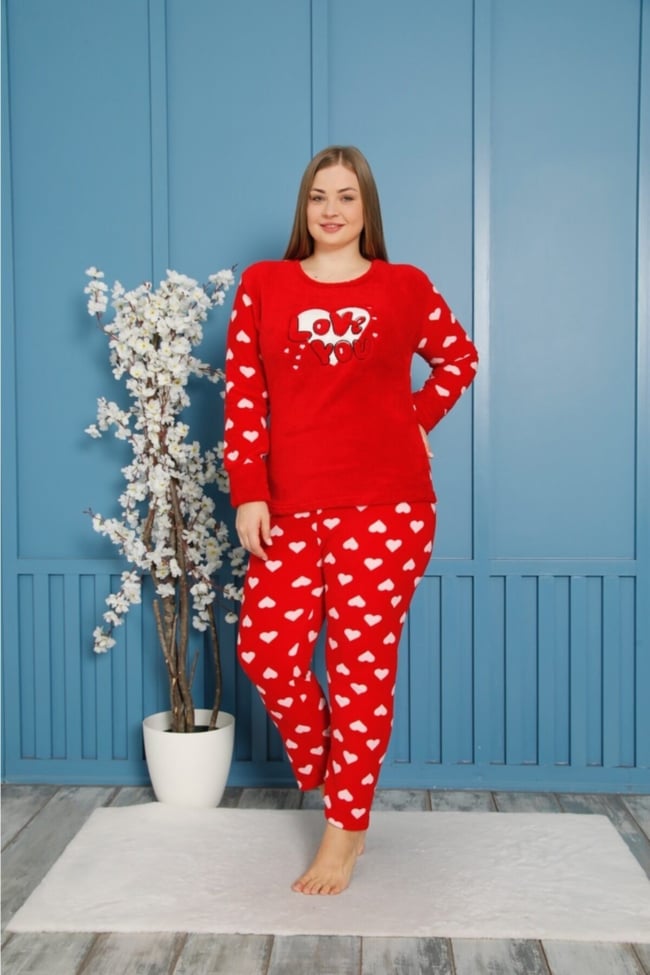 Kadın Kırmızı Love You Yazılı Kalpli Polar Peluş Pijama Takımı.