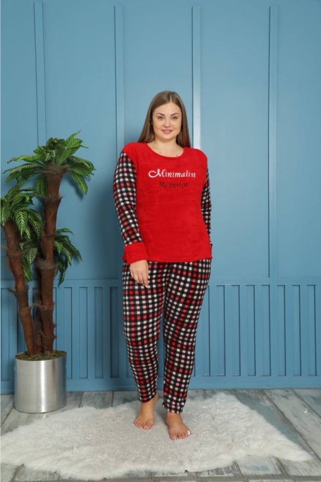Kadın Kırmızı Minimalist Yazılı Ekose Desenli Polar Peluş Pijama Takımı