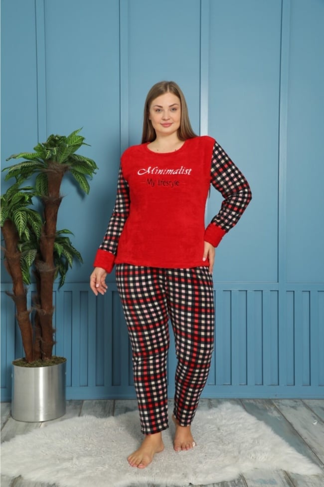 Kadın Kırmızı Minimalist Yazılı Ekose Desenli Polar Peluş Pijama Takımı