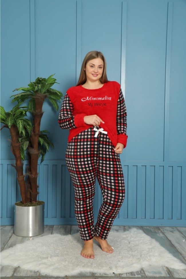 Kadın Kırmızı Minimalist Yazılı Ekose Desenli Polar Peluş Pijama Takımı