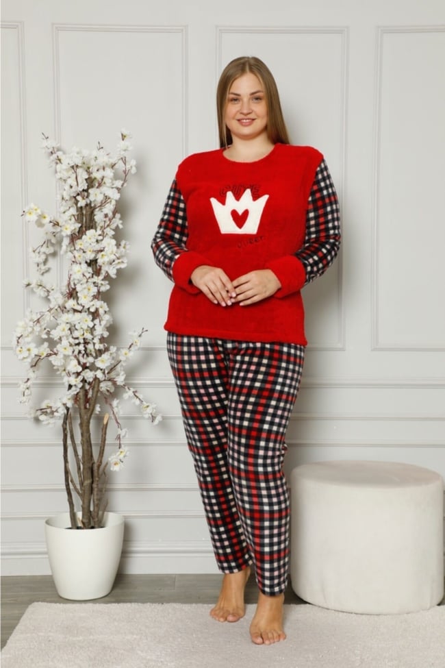 Kadın Kırmızı Queen Yazılı Ekoseli Polar Peluş Pijama Takımı