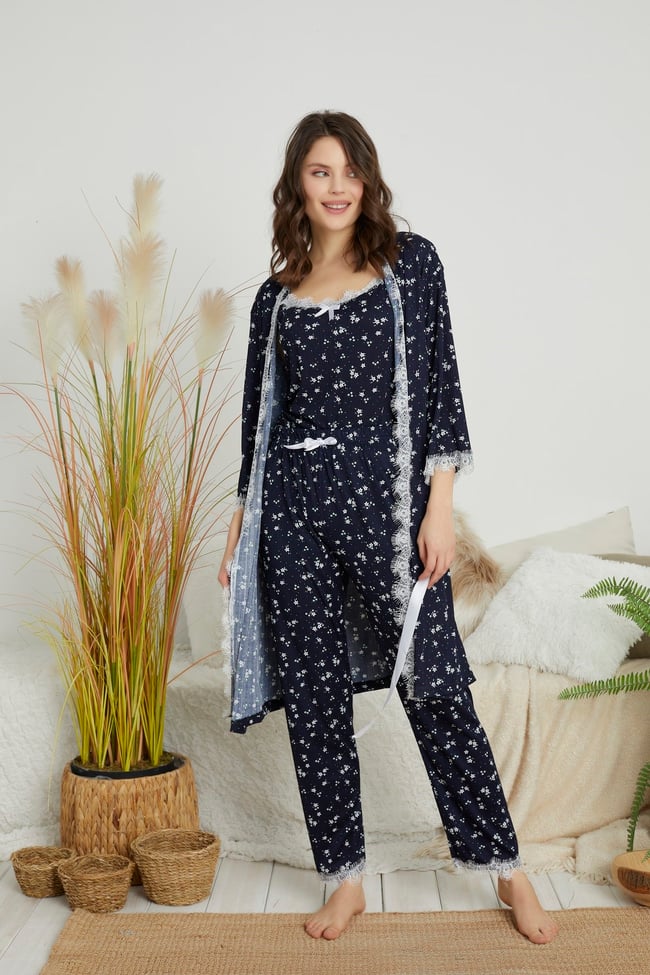 Kadın Lacivert Çiçek Baskılı Sabahlıklı 3 'lü Set Pegasus Pijama Takımı.