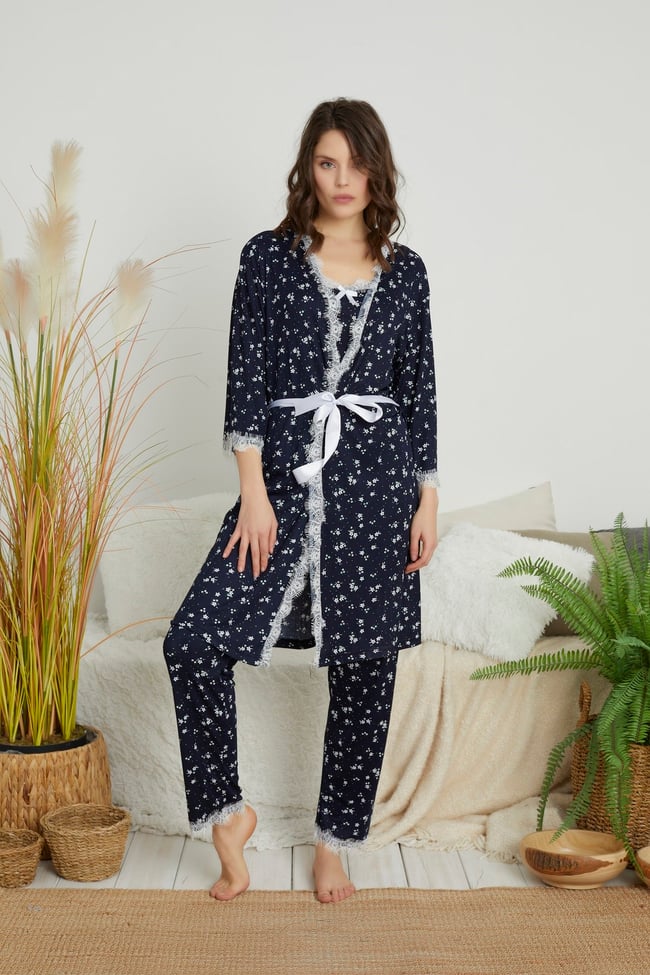 Kadın Lacivert Çiçek Baskılı Sabahlıklı 3 'lü Set Pegasus Pijama Takımı.