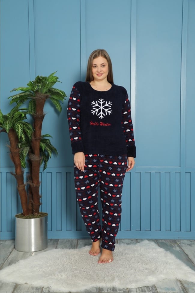 Kadın Lacivert Hello Winter Yazılı Kalpli Kar Desenli Polar Peluş Pijama Takımı