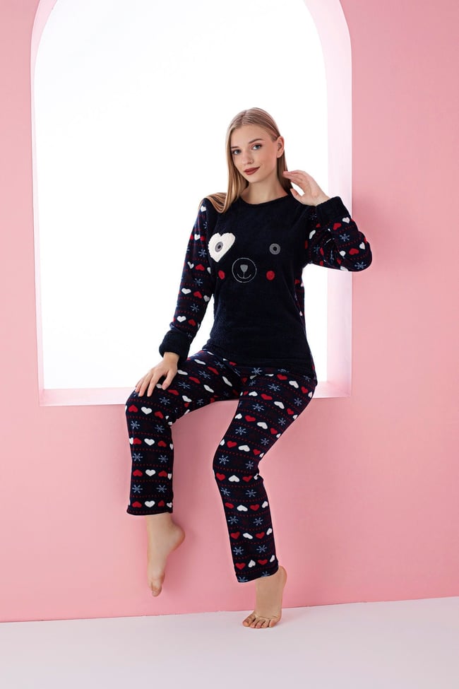 Kadın Lacivert Kalpli Göz Nakışlı Polar Peluş Pijama Takımı.