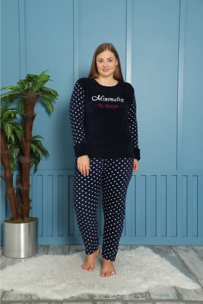 Kadın Lacivert Minimalist Yazılı Puanlı Polar Peluş Pijama Takımı