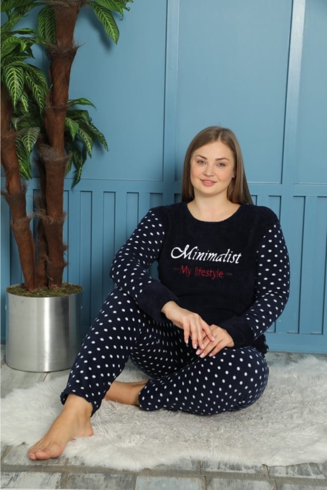 Kadın Lacivert Minimalist Yazılı Puanlı Polar Peluş Pijama Takımı