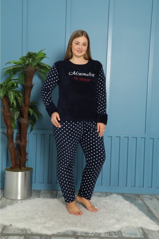 Kadın Lacivert Minimalist Yazılı Puanlı Polar Peluş Pijama Takımı
