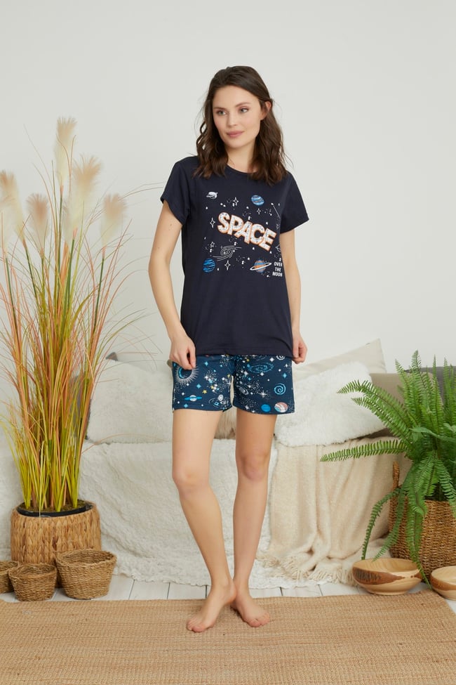 Kadın Lacivert Space Yazılı Gezegen Baskılı Kısa Kollu Şortlu Pijama Takımı.